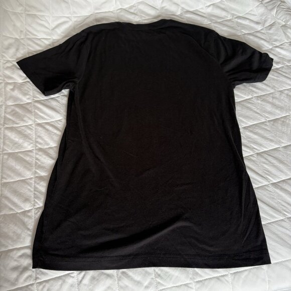 Disney The Nightmare Before Christmas Jack Skellington Santa Hat Tee T Shirt - Picture 6 of 6